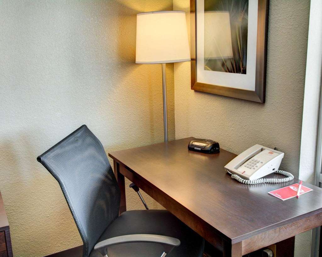 Econo Lodge Takoma Park Room photo